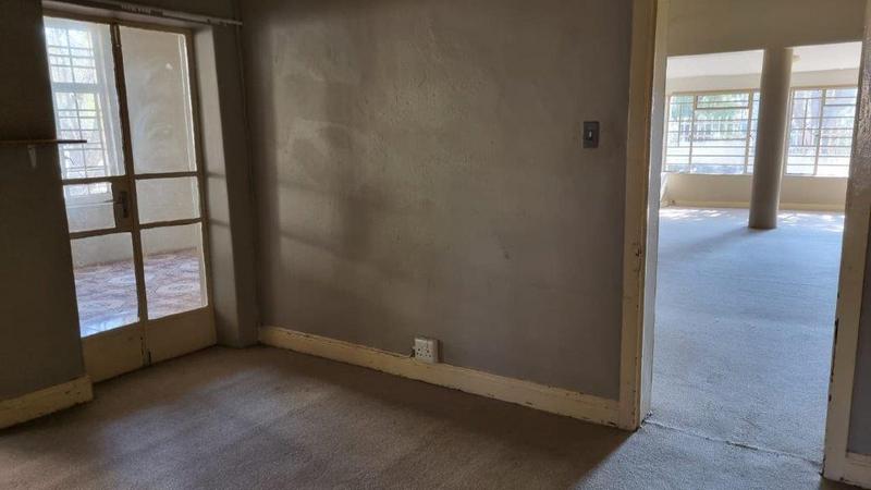 5 Bedroom Property for Sale in Ladybrand Free State